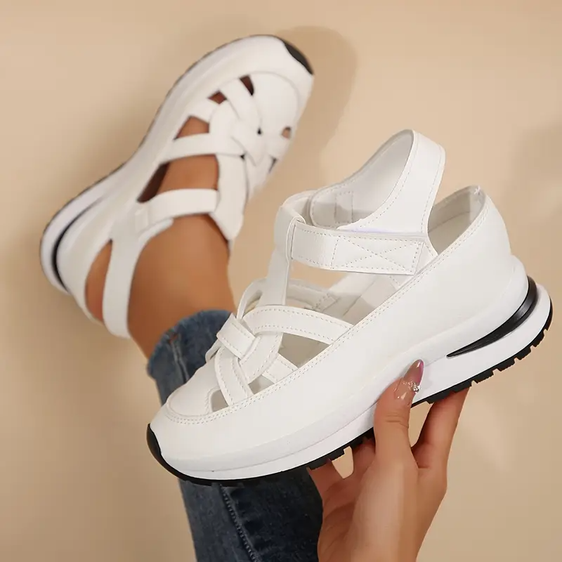 ZOE | Sandal with adjustable straps