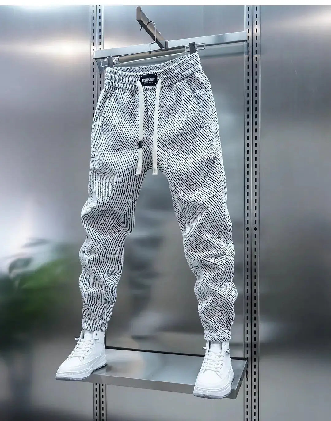 JAMES | Jogger pants with tapered leg