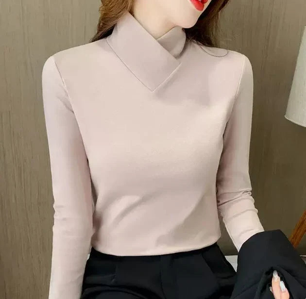 NORA | High-neck sweater with fitted silhouette