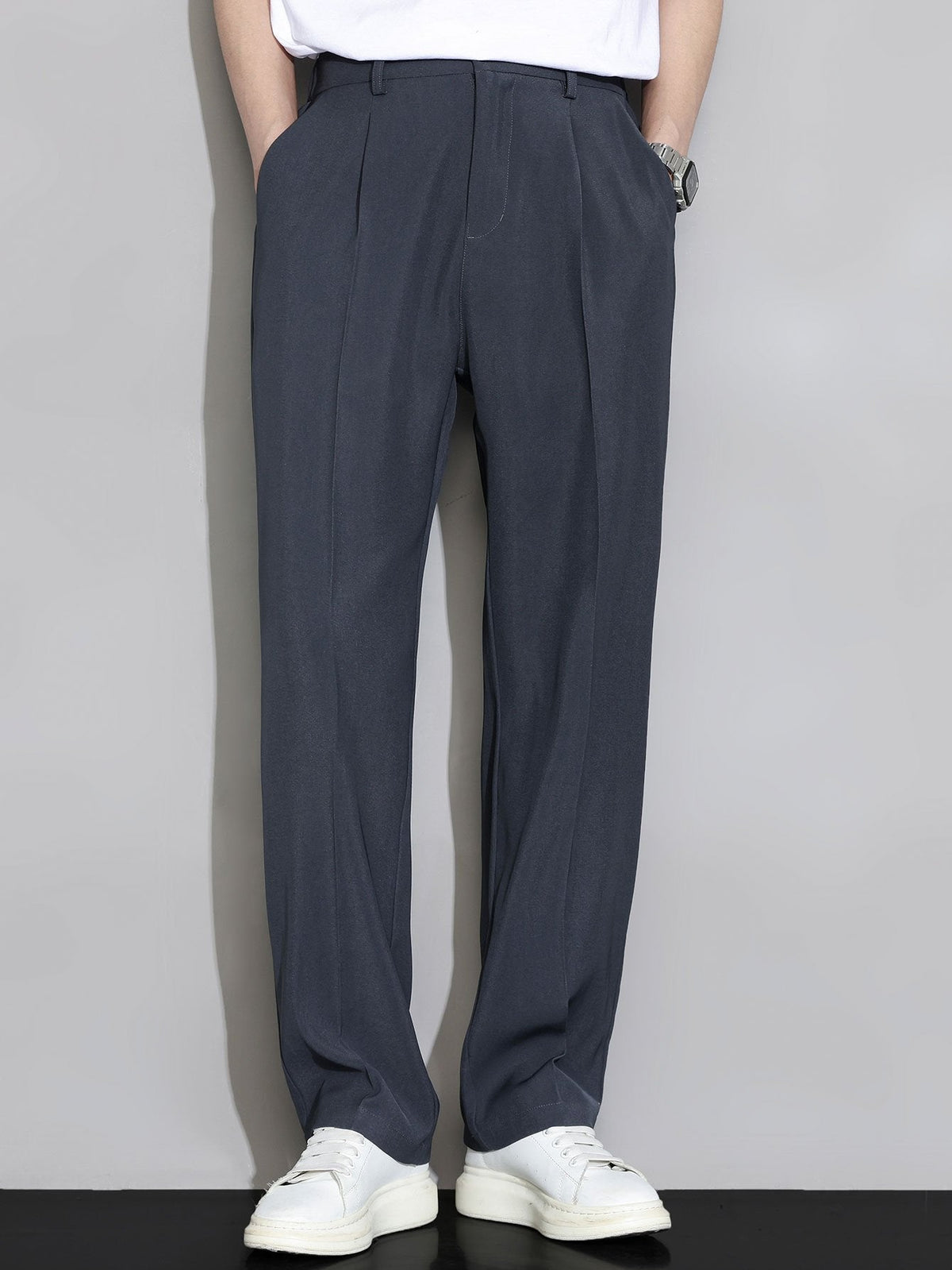 CHLOE | Straight-leg pants with elastic waistband