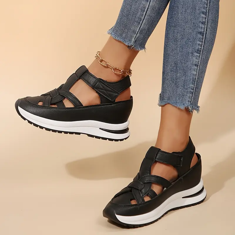 ZOE | Sandal with adjustable straps