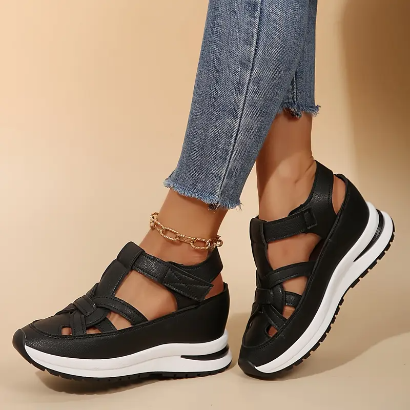 ZOE | Sandal with adjustable straps