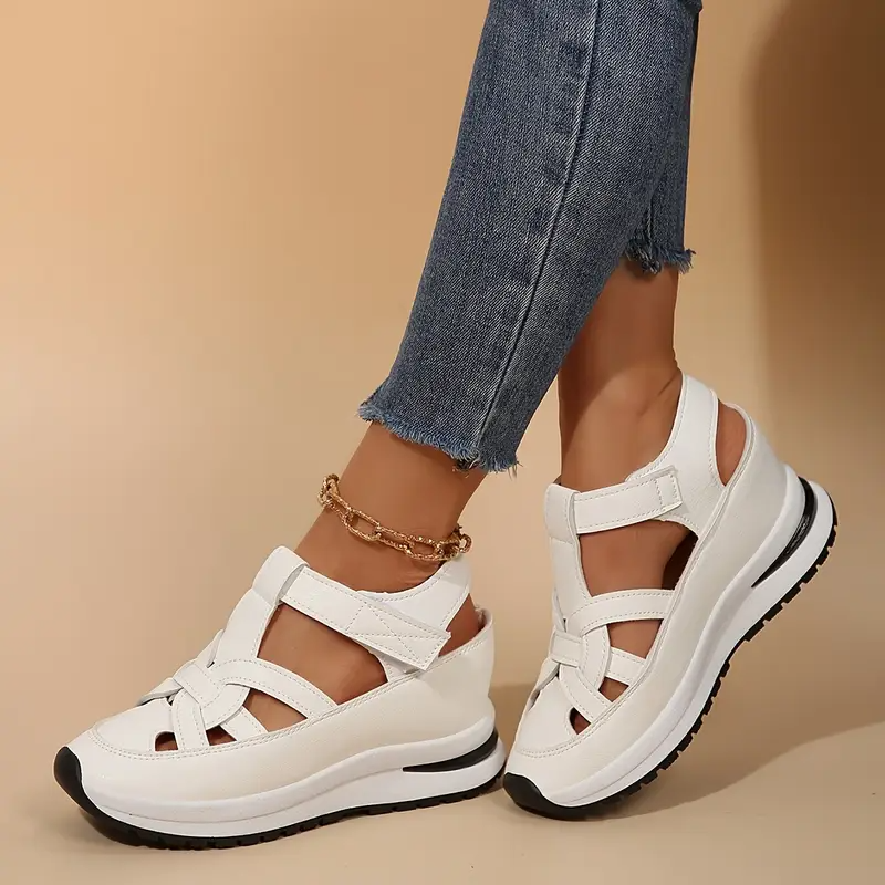 ZOE | Sandal with adjustable straps