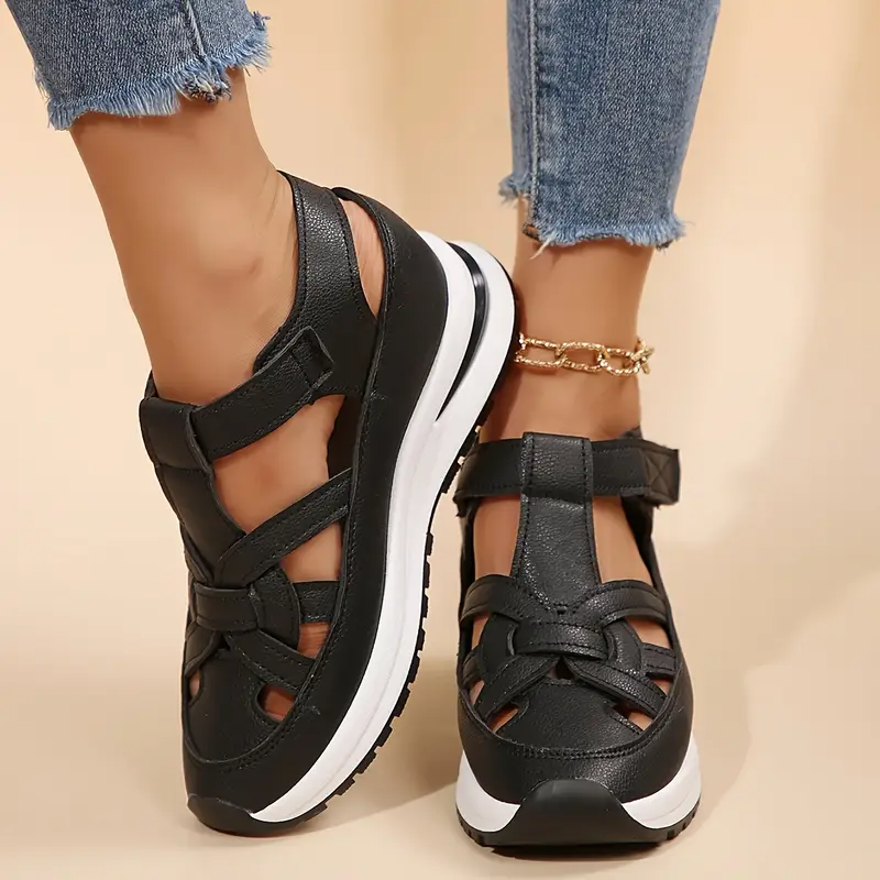 ZOE | Sandal with adjustable straps