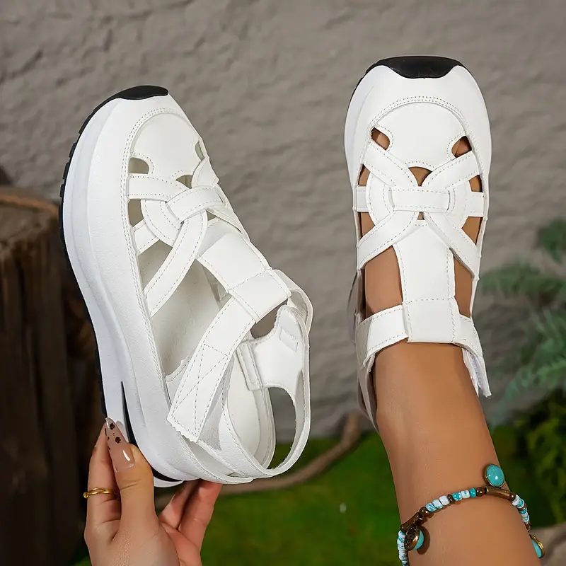 ZOE | Sandal with adjustable straps