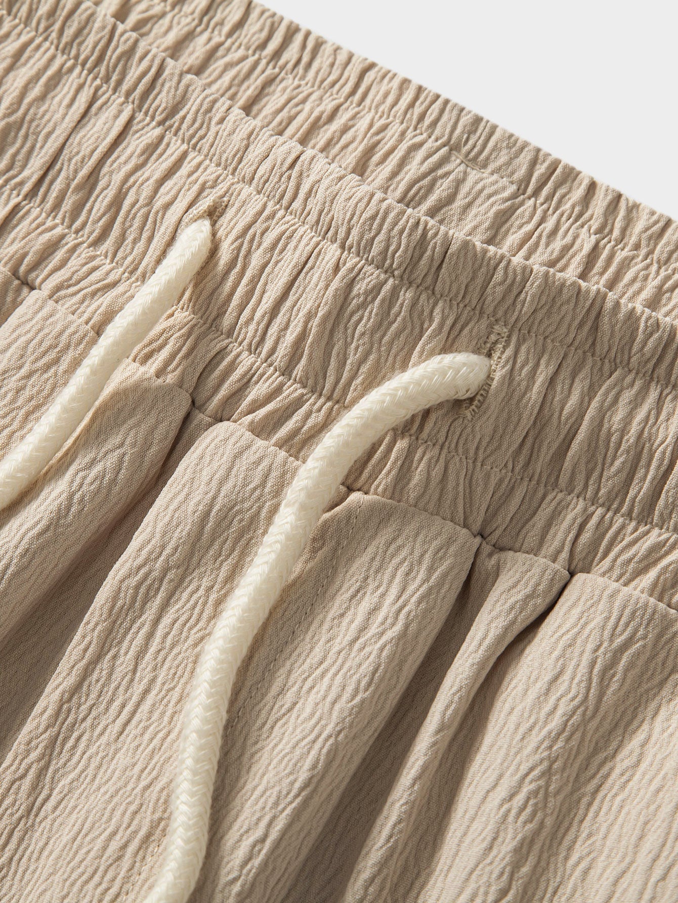 AVERY | Straight pants with crinkle texture