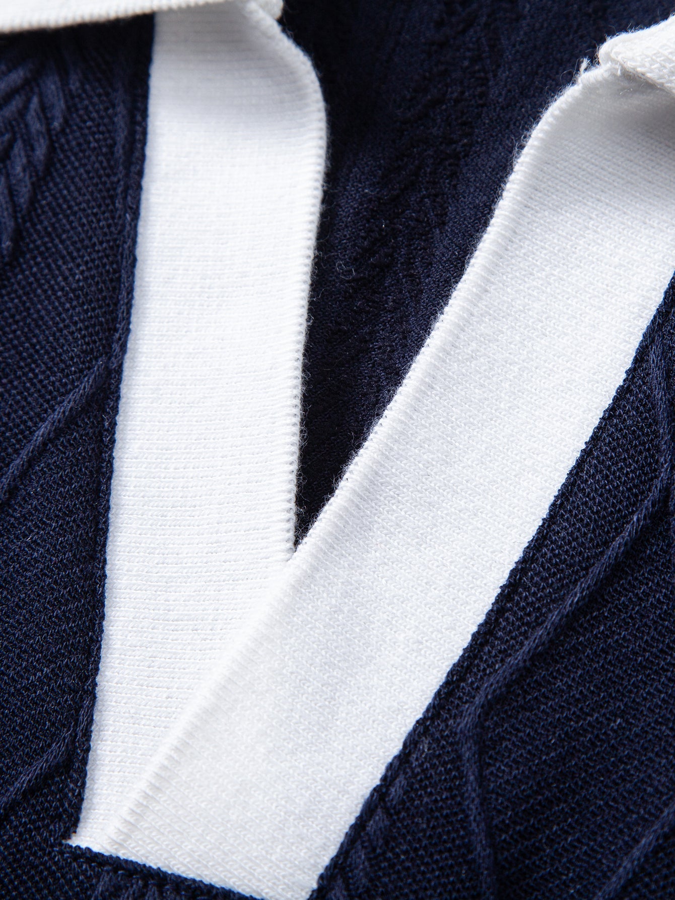 OWEN | Polo with geometric jacquard