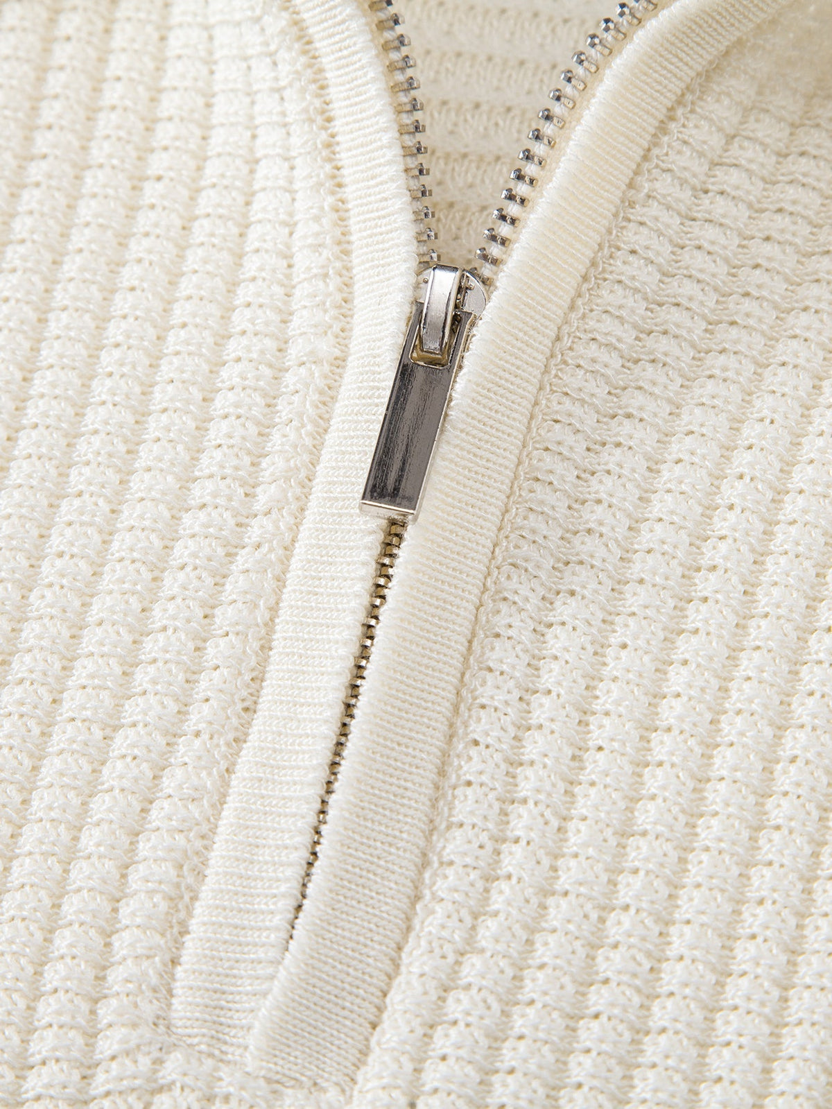 RILEY | Polo with waffle knit and zip neckline