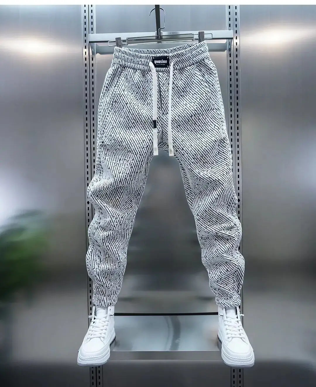 JAMES | Jogger pants with tapered leg
