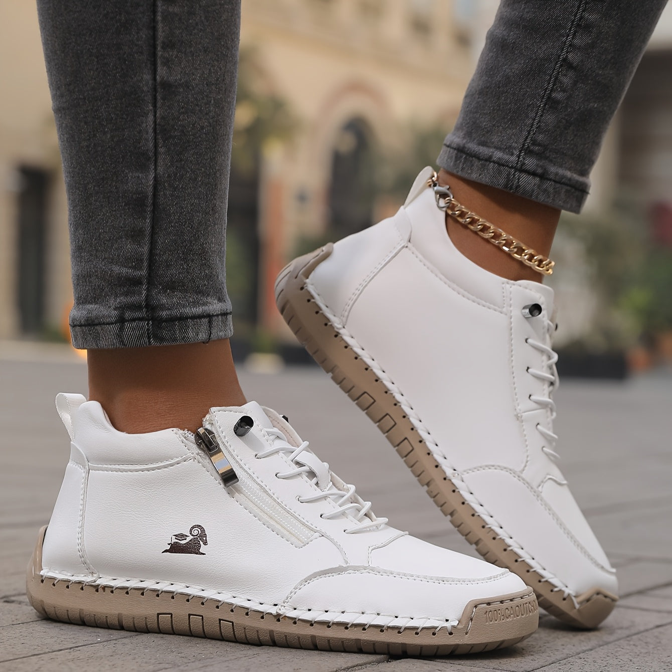 AVERY | Sneakers with non-slip sole