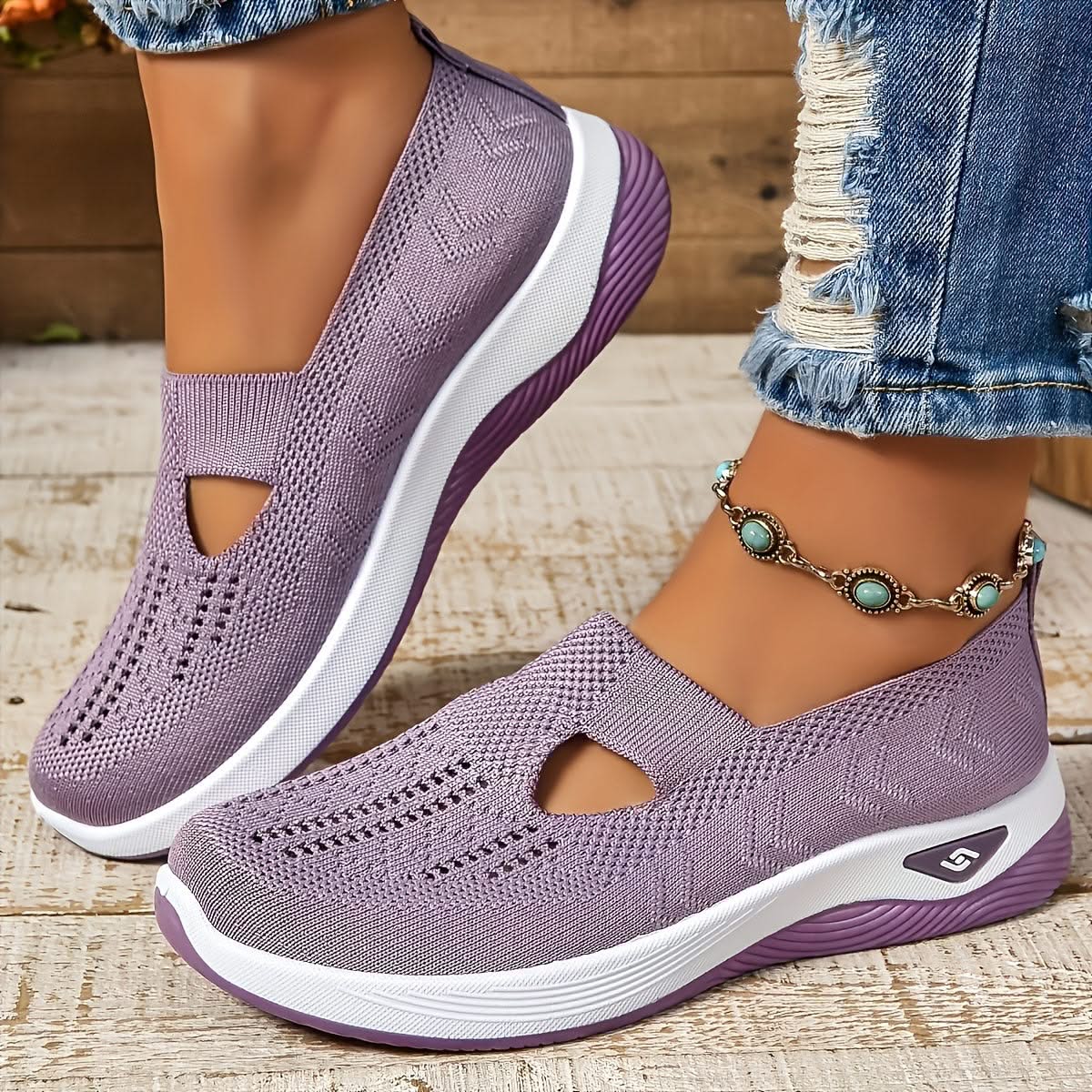 ELARA | Sneaker with wide toe box