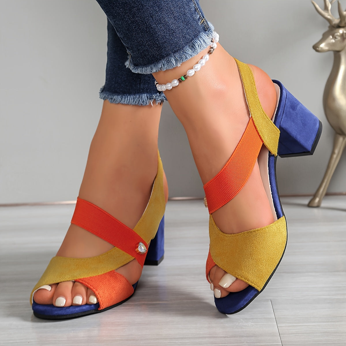 AUBREY | Block heel sandals with cross strap