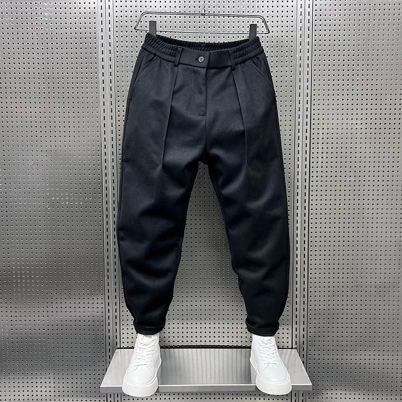 EVELYN | Tapered pants with pleated front