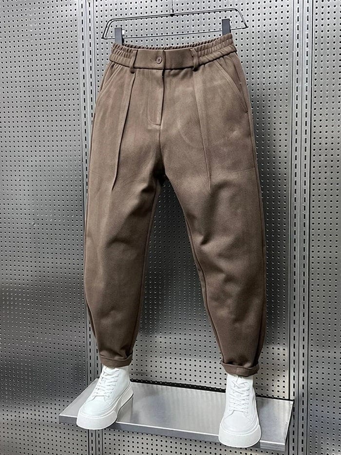 EVELYN | Tapered pants with pleated front