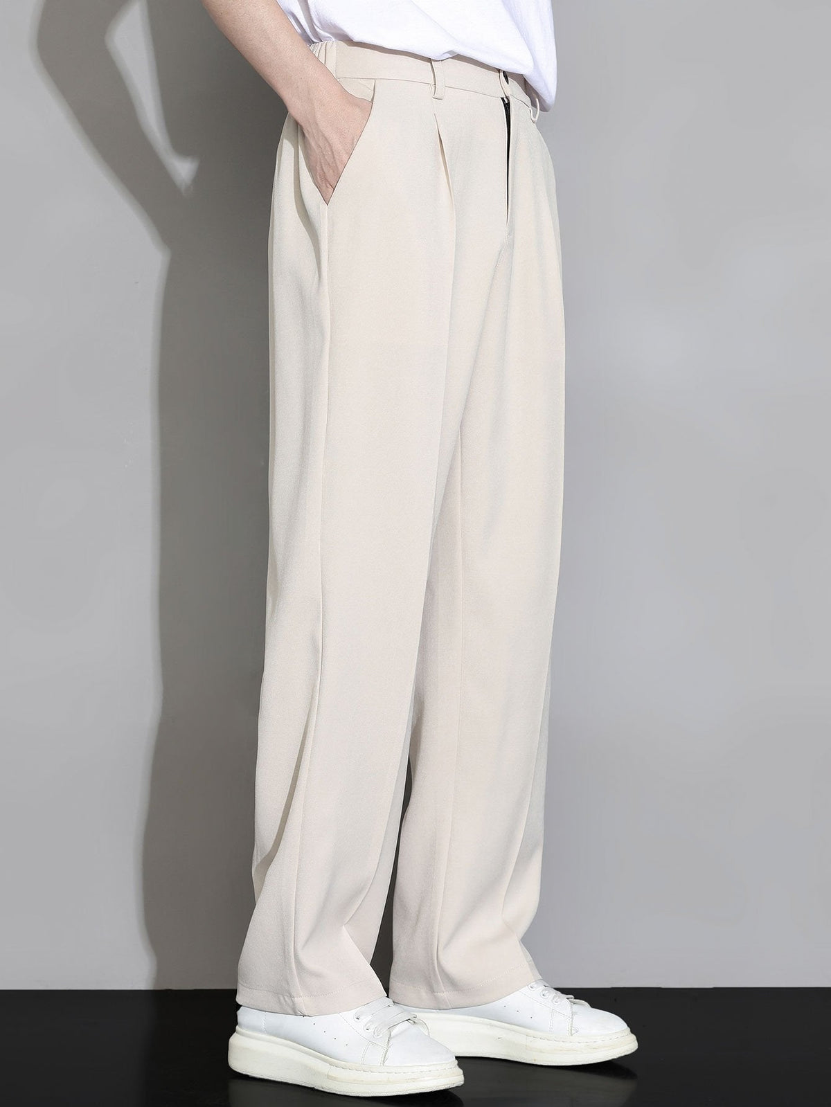 CHLOE | Straight-leg pants with elastic waistband