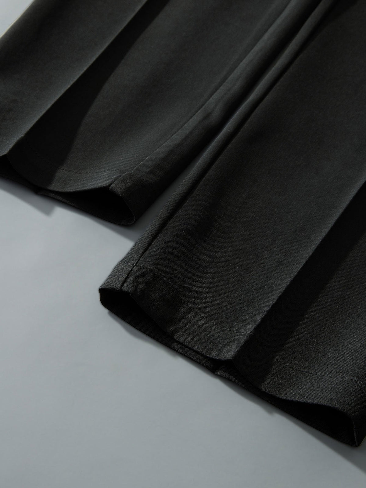 CHLOE | Straight-leg pants with elastic waistband