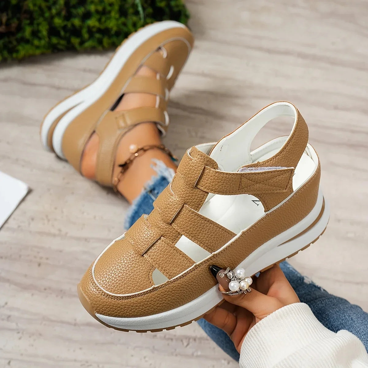 ZOE | Sandal with adjustable straps